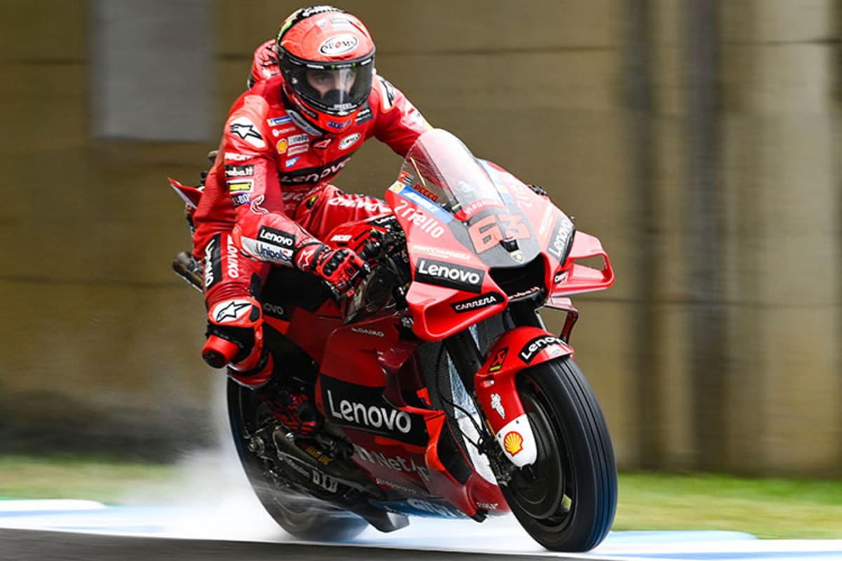 Rutschige Verhältnisse: Bagnaia im FP2 in Japan