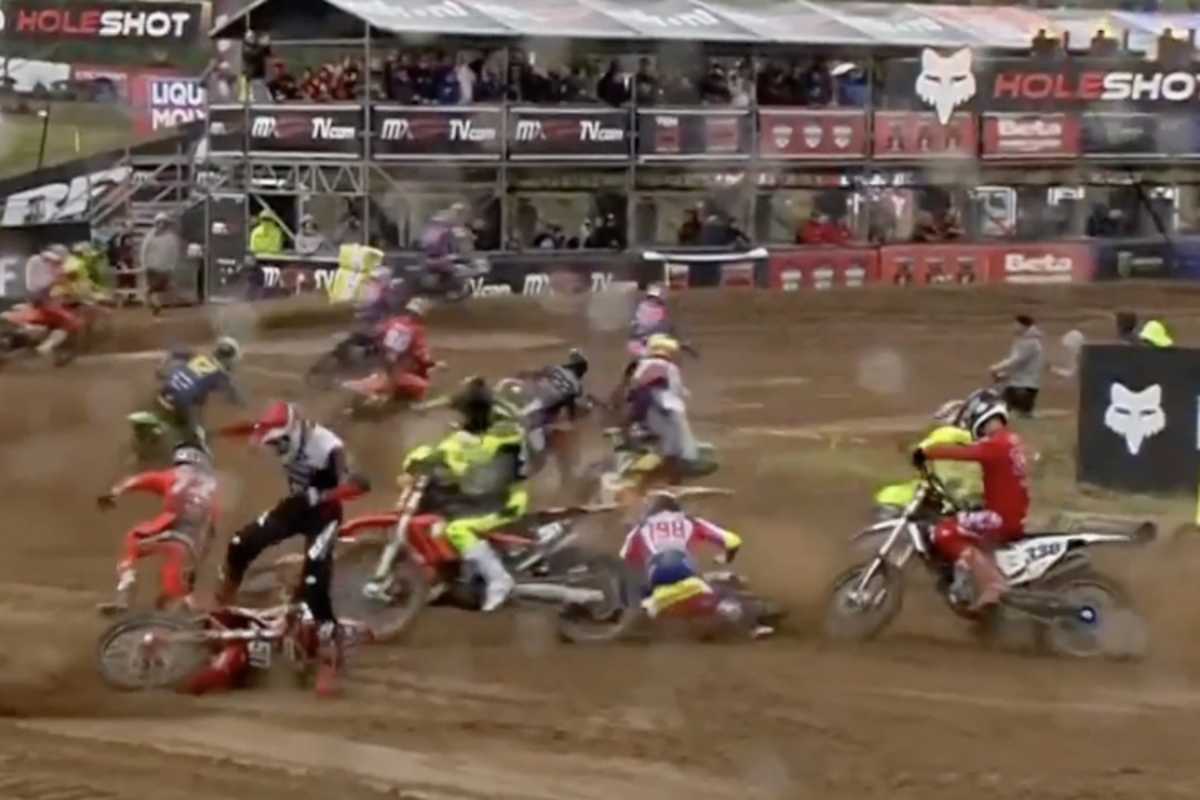 Benistant und Everts stürzten nach dem Start zum zweiten Lauf