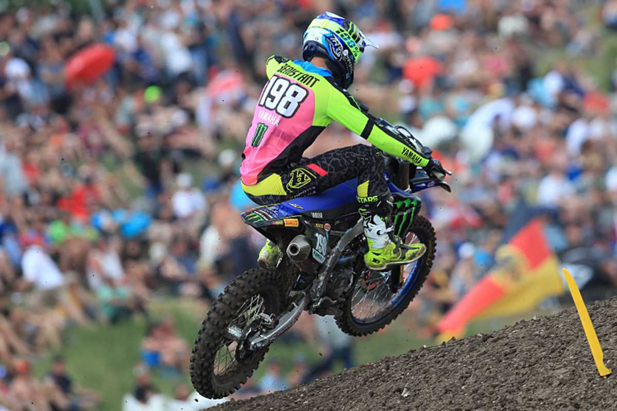 Thibault Benistant vor der Zuschauerkulisse im Talkessel