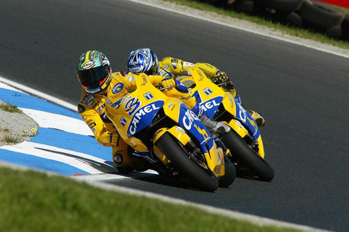 Das Camel Honda Pons Team 2003: Max Biaggi 83) vor Tohru Ukawa