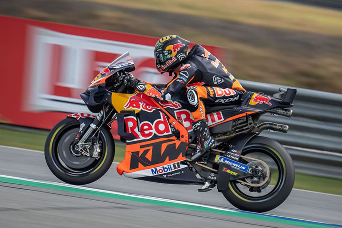 Brad Binder auf der KTM: Auch in Österreich müssen neue Triebwerke entwickelt werden 