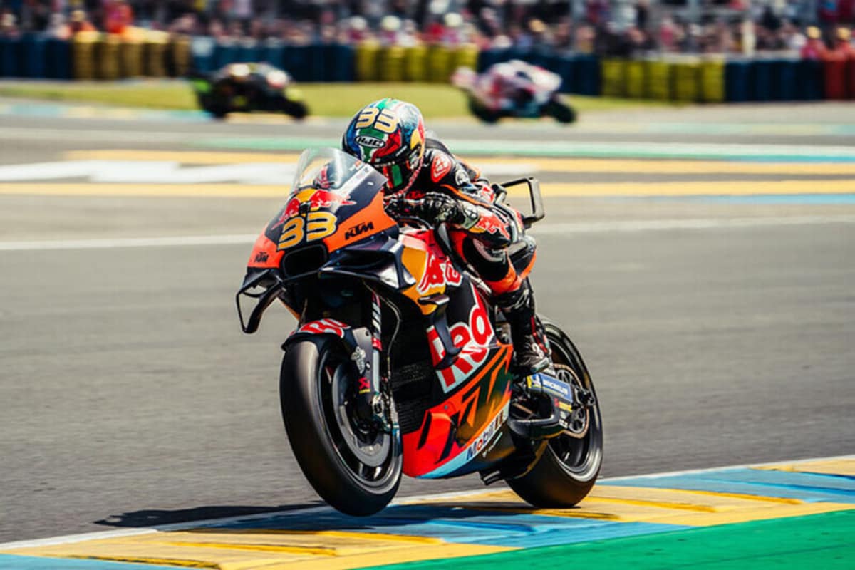 Brad Binder auf der KTM: Der Reifendruck vorne hängt stark von der Rennsituation ab. 
