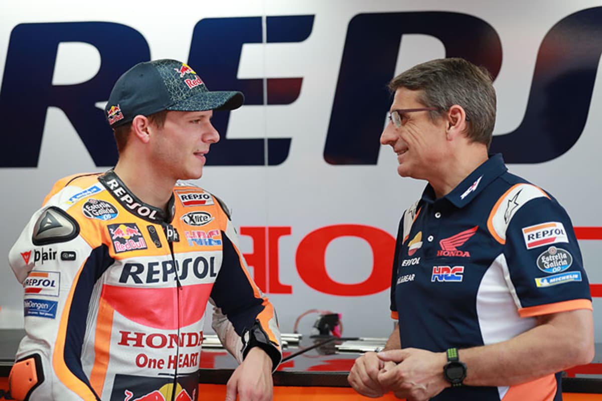 Stefan Bradl mit seinem neuen Crew-Chief Ramon Aurín