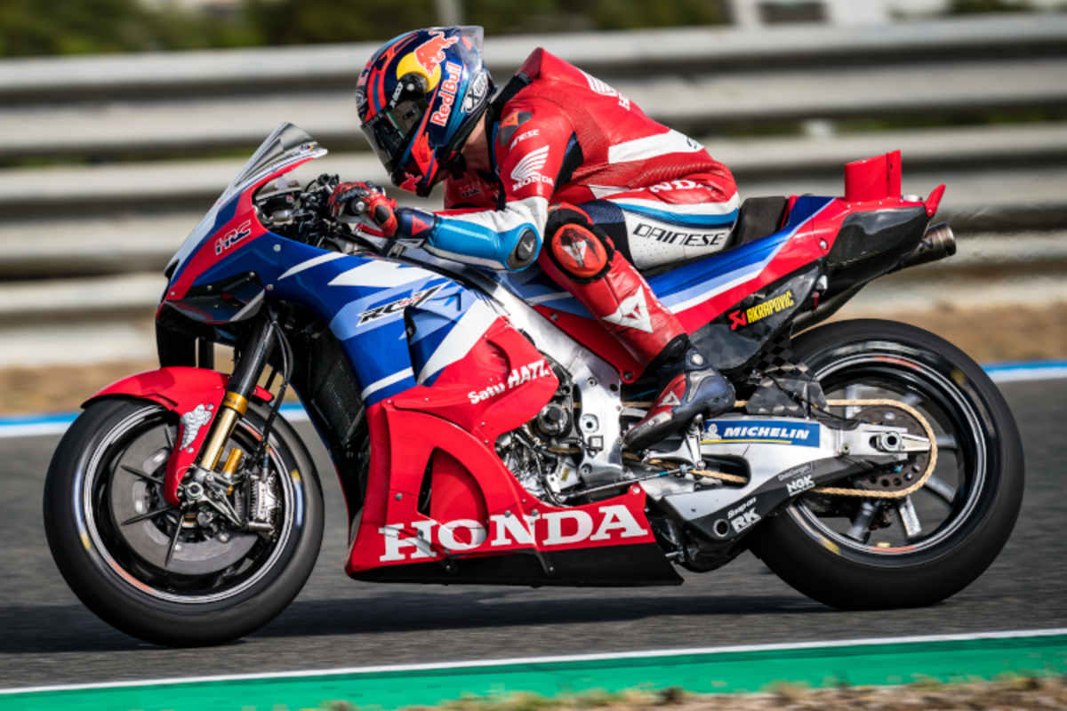 Zum Vergleich: Bradl mit dem alten Chassis