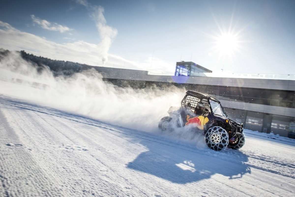 Auf vier Rädern bietet der Buggy viel Freude auf dem Schnee