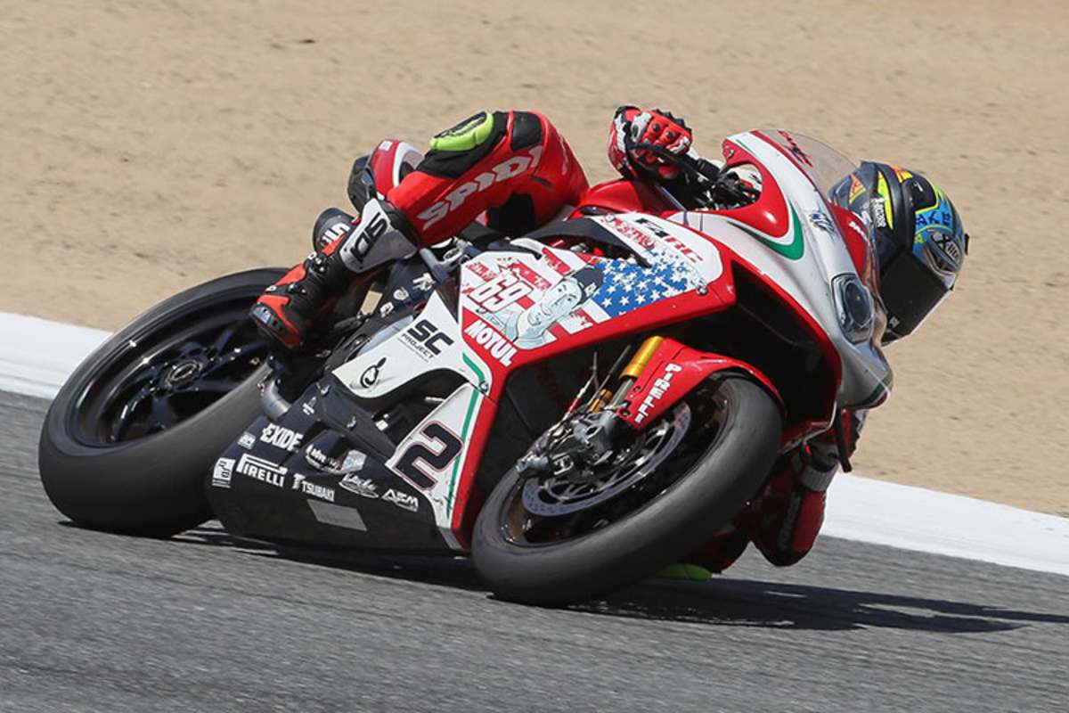 Der heutige Honda-SBK-Teammanager Leon Camier in Laguna Seca 2017: Er erinnerte mit seinem Hayden-Design an den Superstar