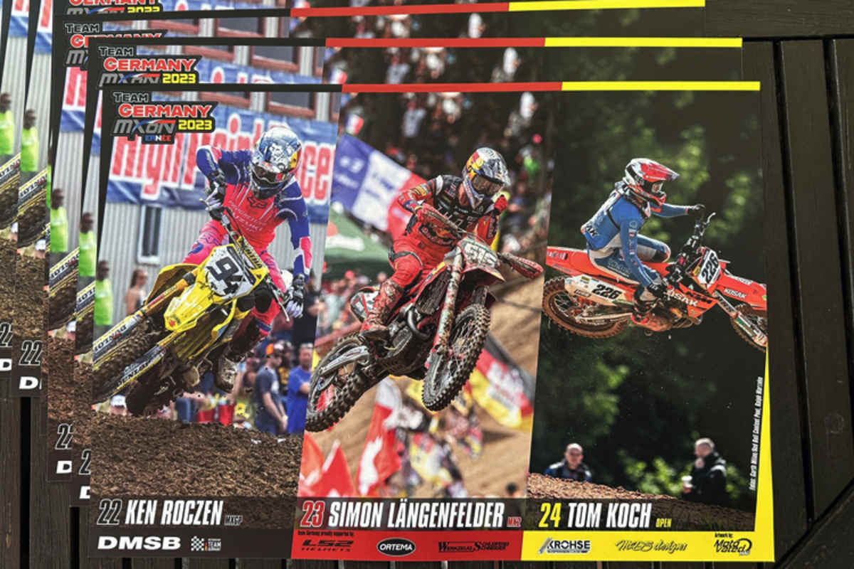 Die Merchandise-Poster des DMSB-Teams