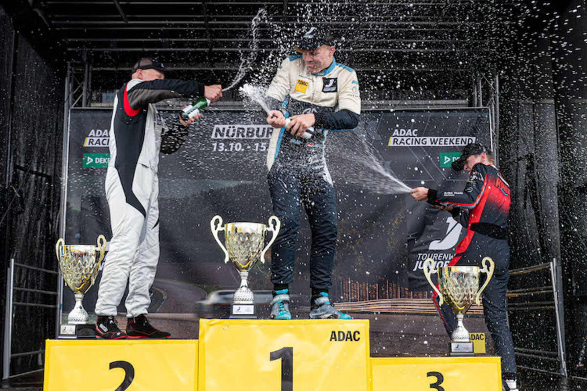 Leon Arndt ist neuer Meister im ADAC Tourenwagen Junior Cup