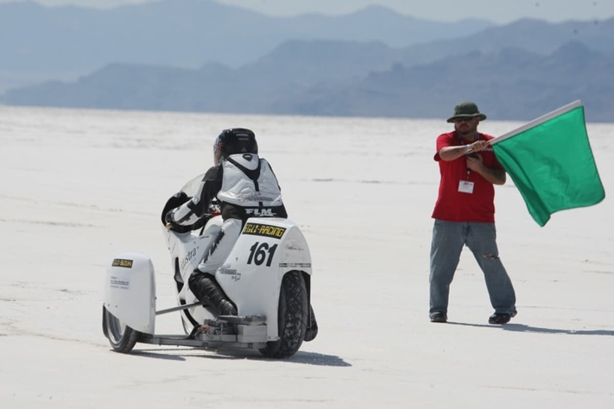2009 fuhr Fritz W. Egli einen Geschwindigkeits-Weltrekord mit einem Gespann, angetrieben vom selbst getunten Motor einer Suzuki Hayabusa  
