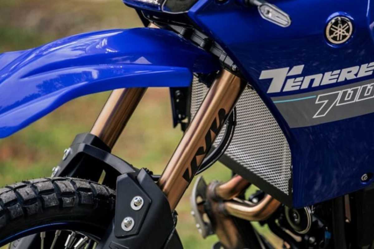 Hochgelegter Kotflügel, mehr Federweg und beschichtete Gabel der Extreme Edition