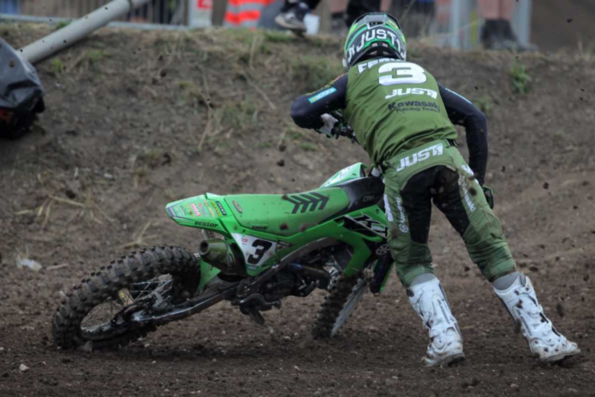 Romain Febvre stürzte auf Rang 3 liegend und fiel auf P5 zurück