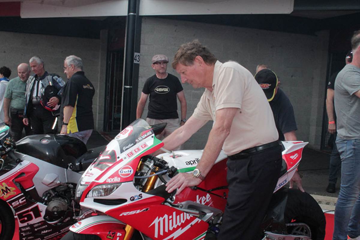 Günther Knuppertz ist tot: Er fuhr am Sonntag diese Superbike-Aprilia, die Lorenzo Savadori in der WM eingesetzt hat