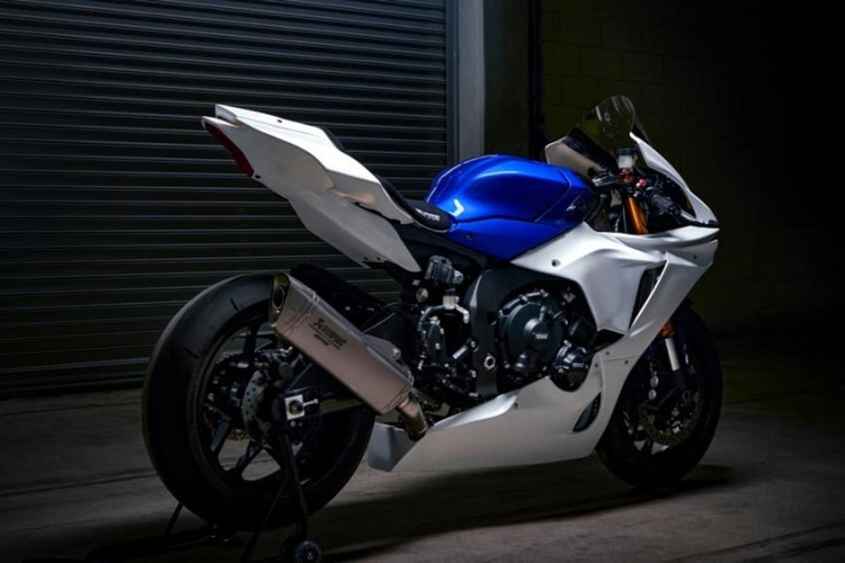 Aufgebaut für die Rennstrecke, ohne Rücksicht auf Euro5 und andere Speedbremsen: Yamaha R1 GYTR