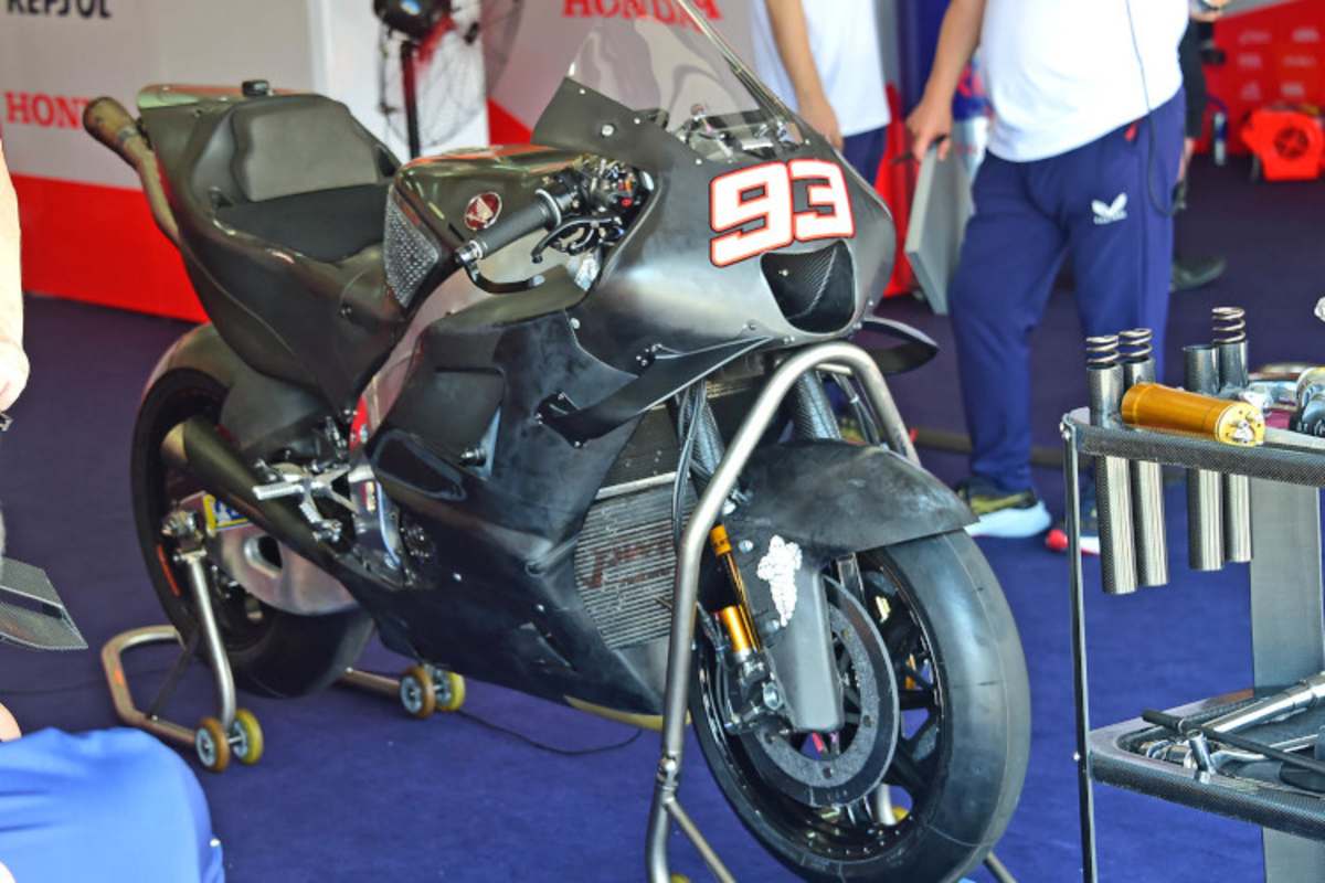 Eine Honda RC213V von Marc Márquez mit neuer Verkleidung und neuer Schwinge