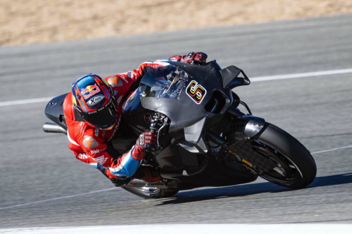 Stefan Bradl testet in Jerez