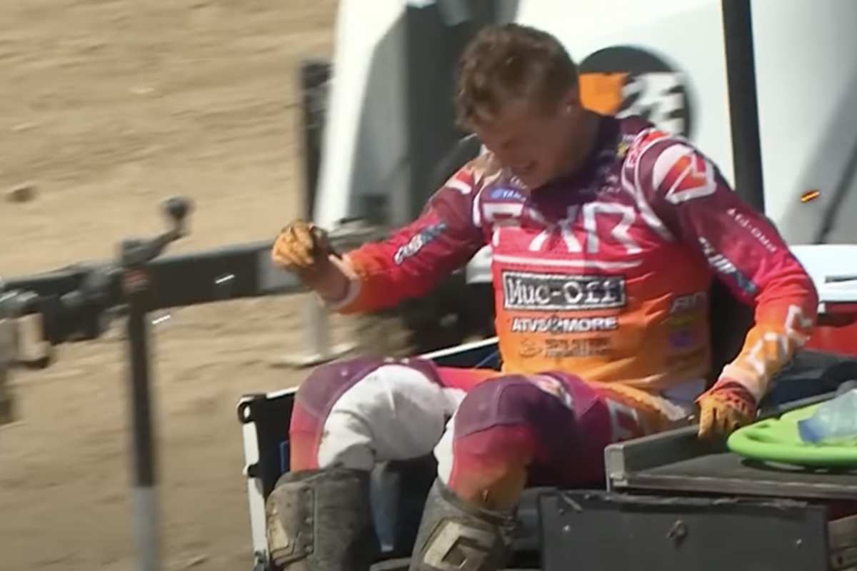 Jeremy Martin zog sich eine Verletzung an der rechten Hand zu 