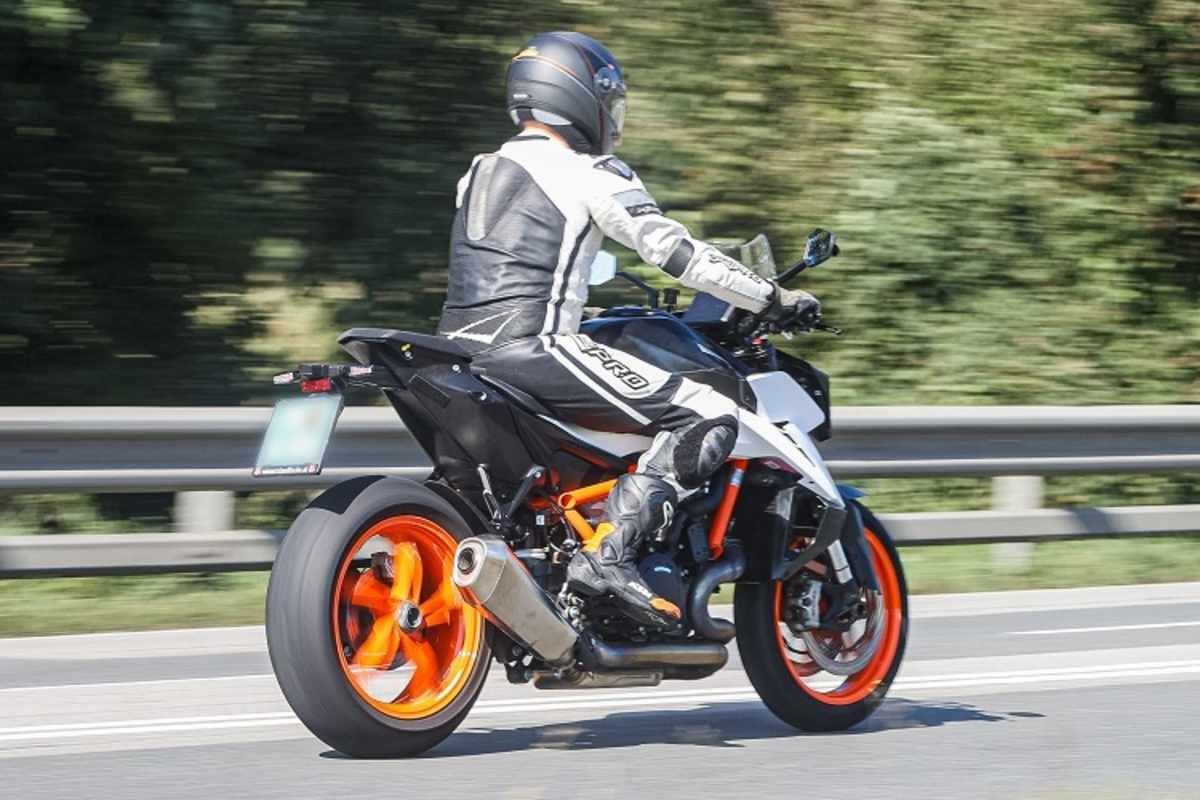 Einarmschwinge, Gitterrohrramen, kurzes Heck: Offenbar unverändert vom aktuellen Modell übernommen