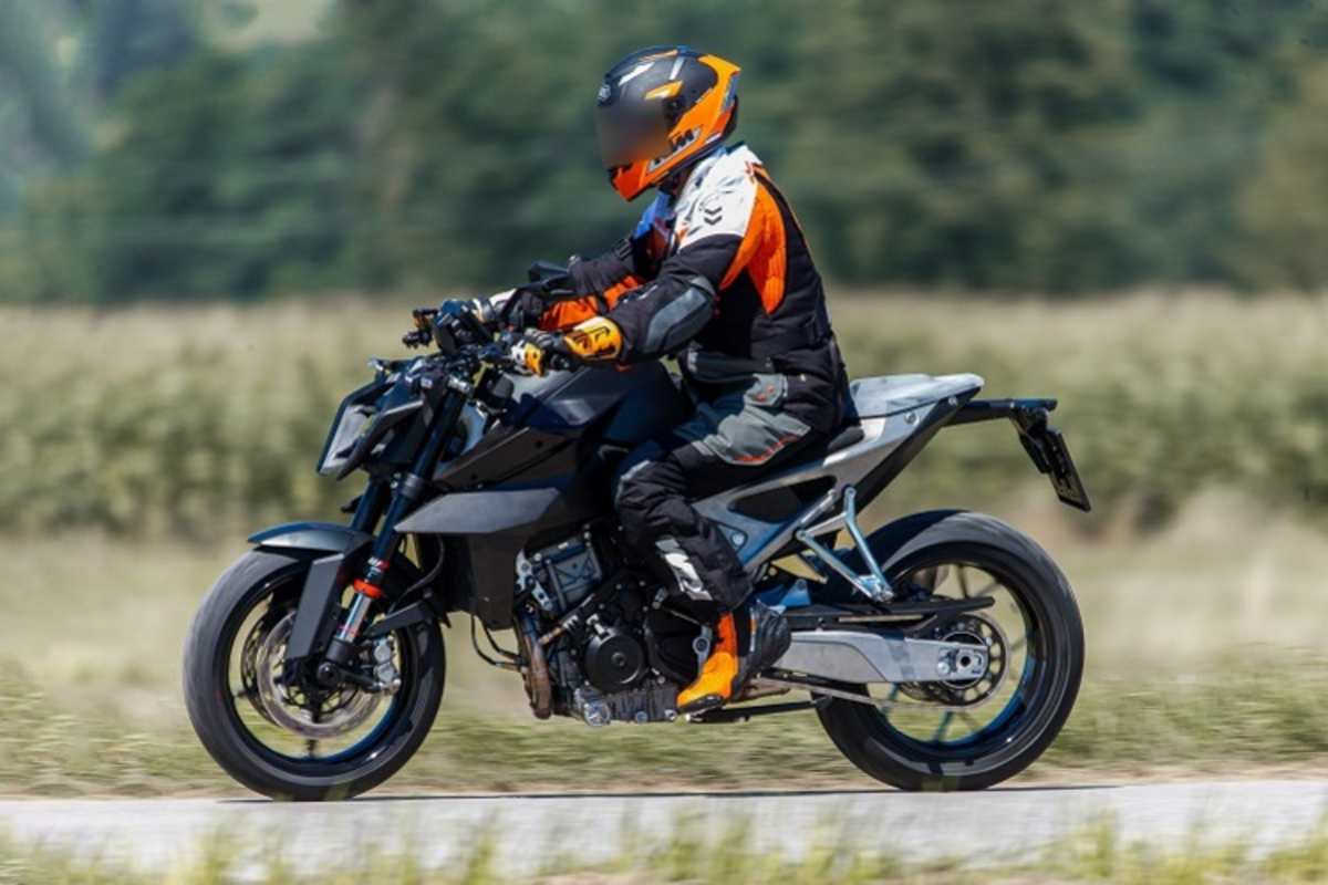 Klar zu erkennen: Neuer Motor, neue Schwinge