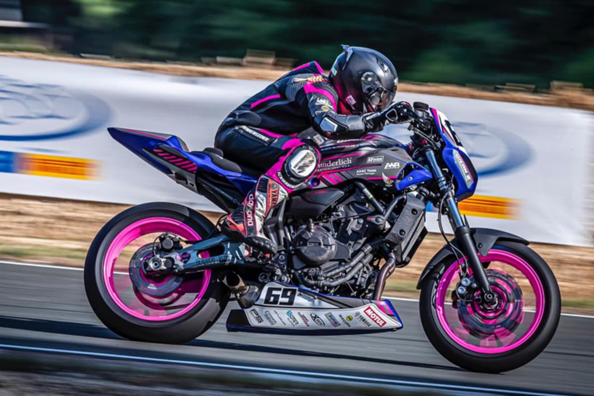 Die Yamaha mit Power Commander