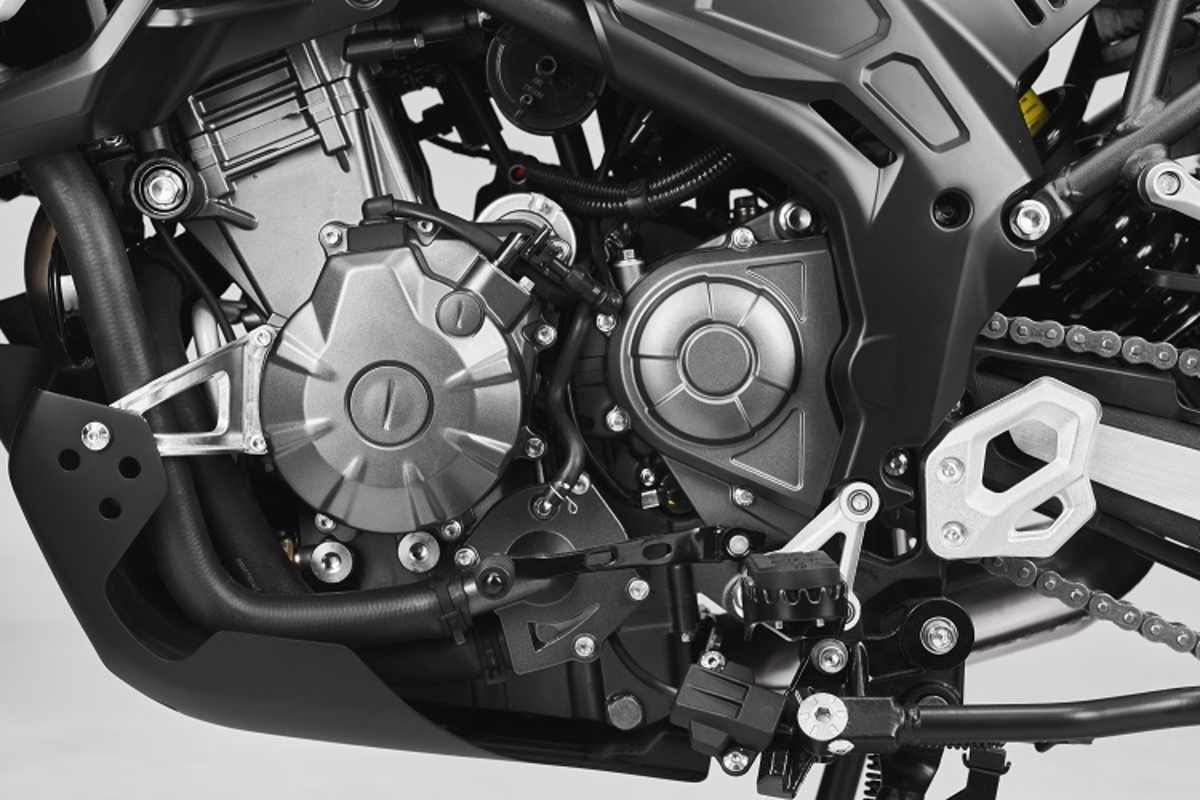 Der Motor stammt von QJ Motor und ist quadratisch ausgelegt