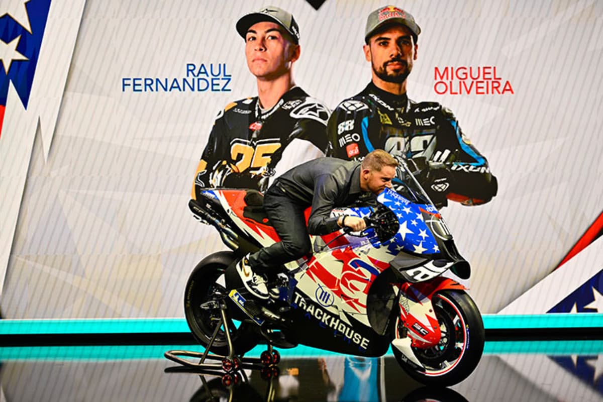 Trackhouse-CEO Justin Marks auf der Aprilia RS-GP23