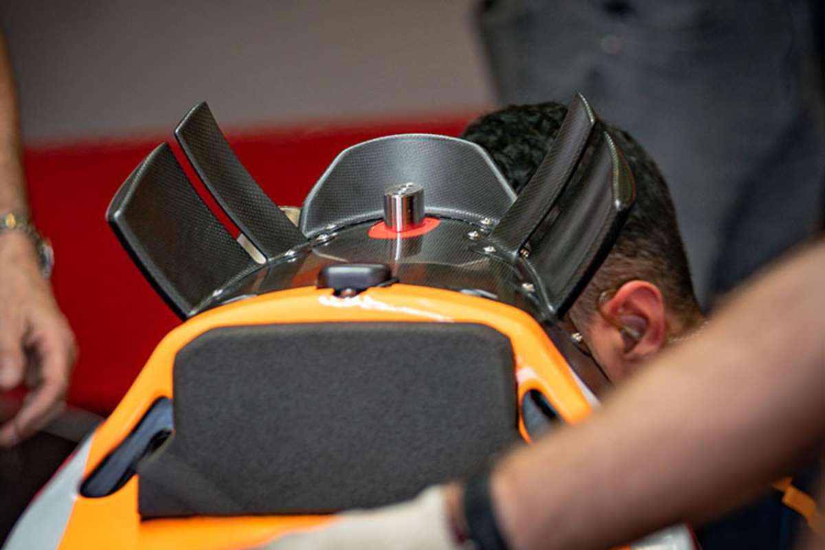 Die Honda RC213V von Joan mir beim Montag-Test: Neue Heckspoiler-Variante