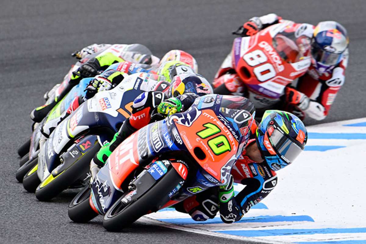 Diogo Moreira (KTM, Nr. 10) hatte in Japan die linke Hand nicht richtig am Lenker