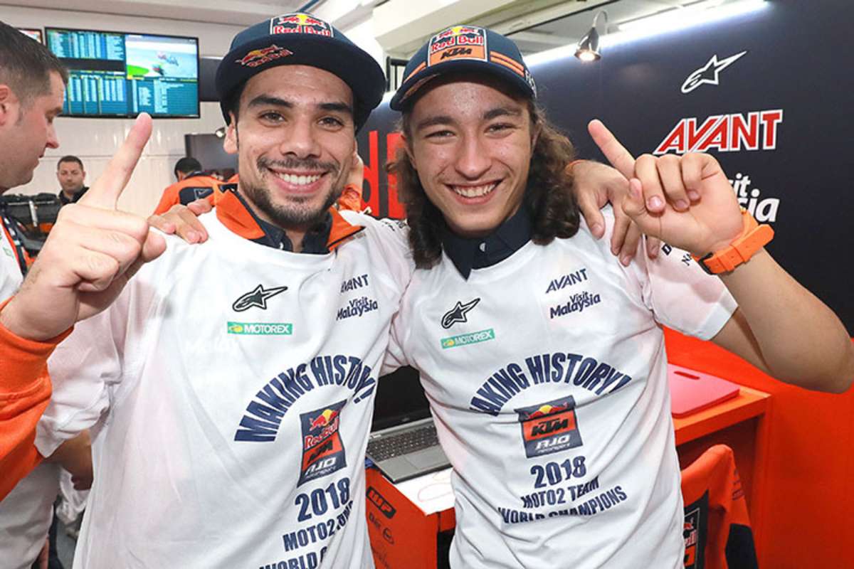 Making History: Oliveira (li.) gewann 2018 für Ajo die Moto2-Team-WM, Öncü siegte mit 15 Jahren und 115 Tagen in der Moto3