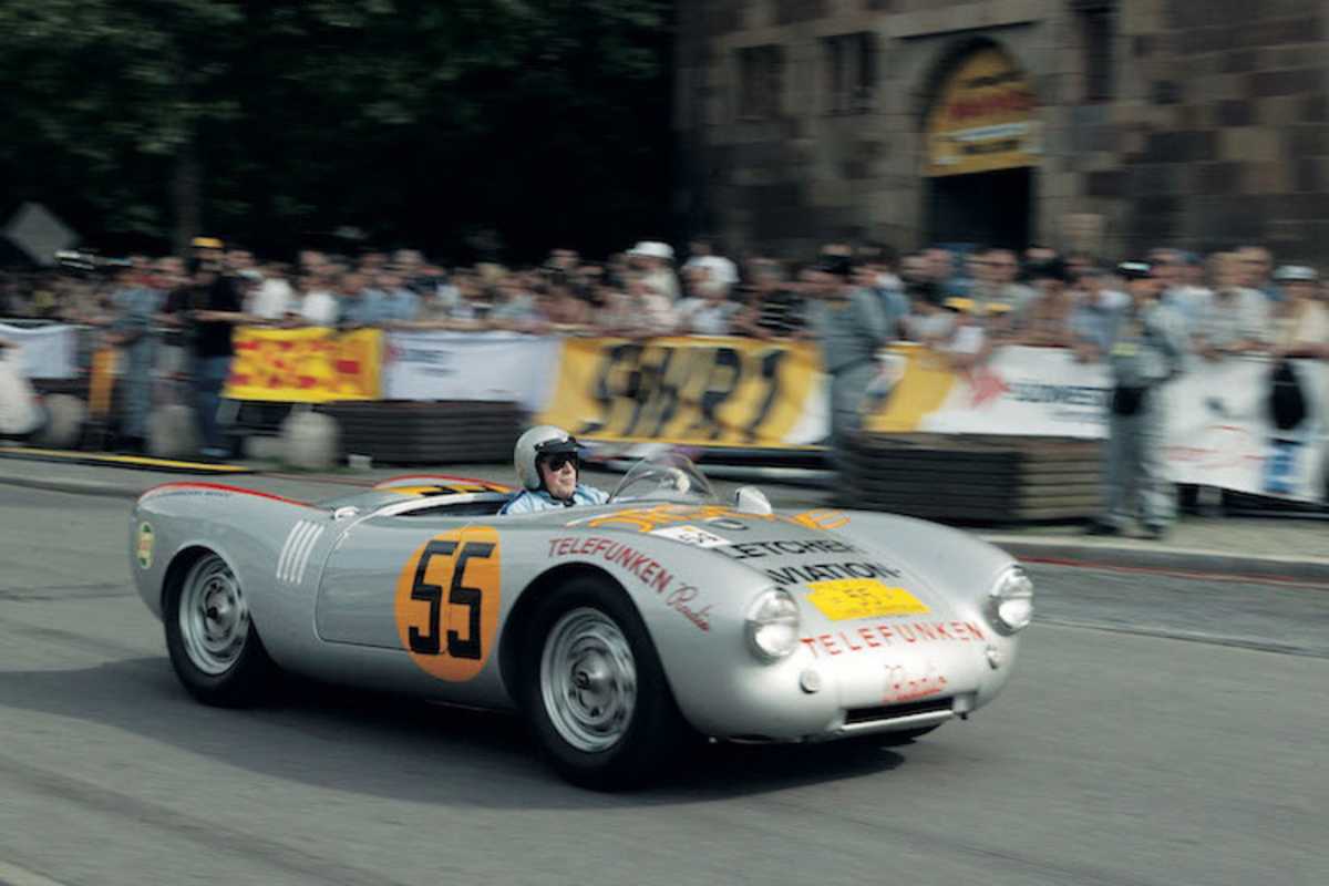 Linge bei Demofahrten 2003 im Porsche 550 Spyder
