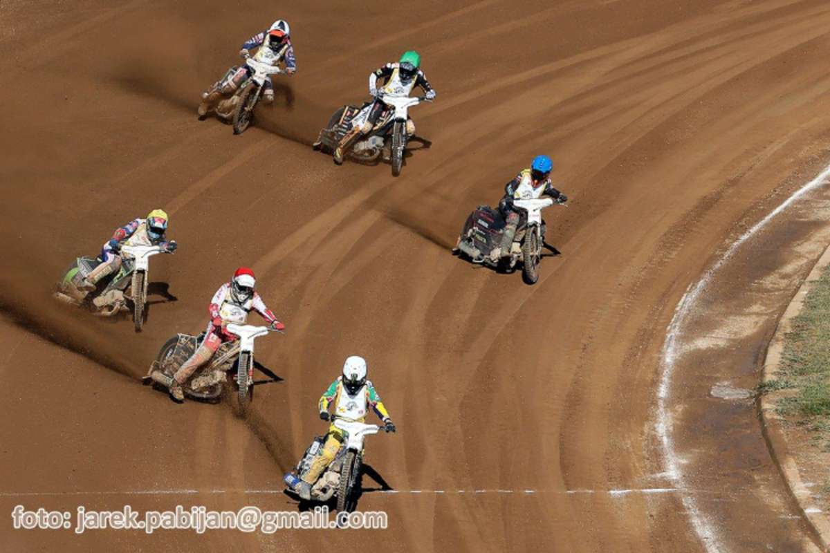 Im Formationsflug: Chris Holder vor Norick Blödorn