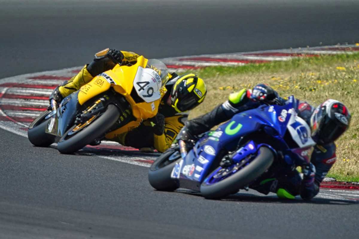 Tim Holtz kommt von hinten