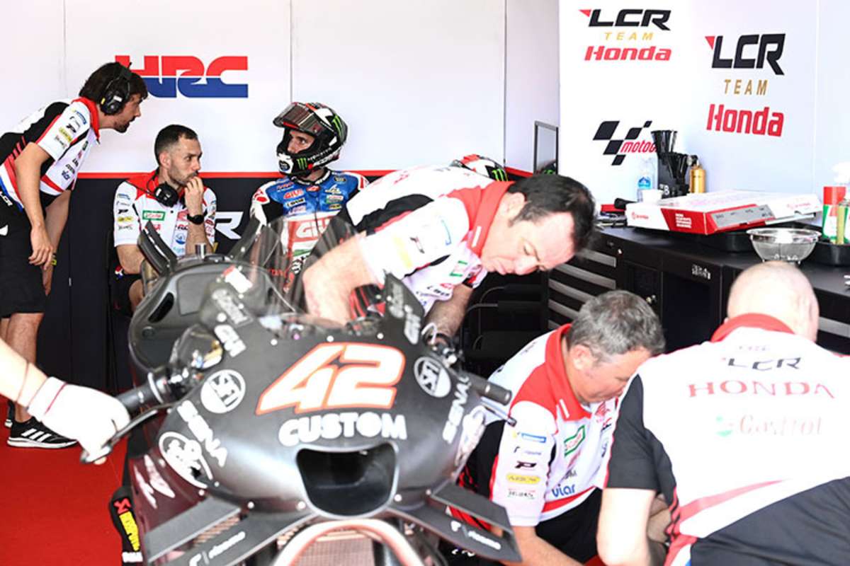 Alex Rins in der LCR-Box