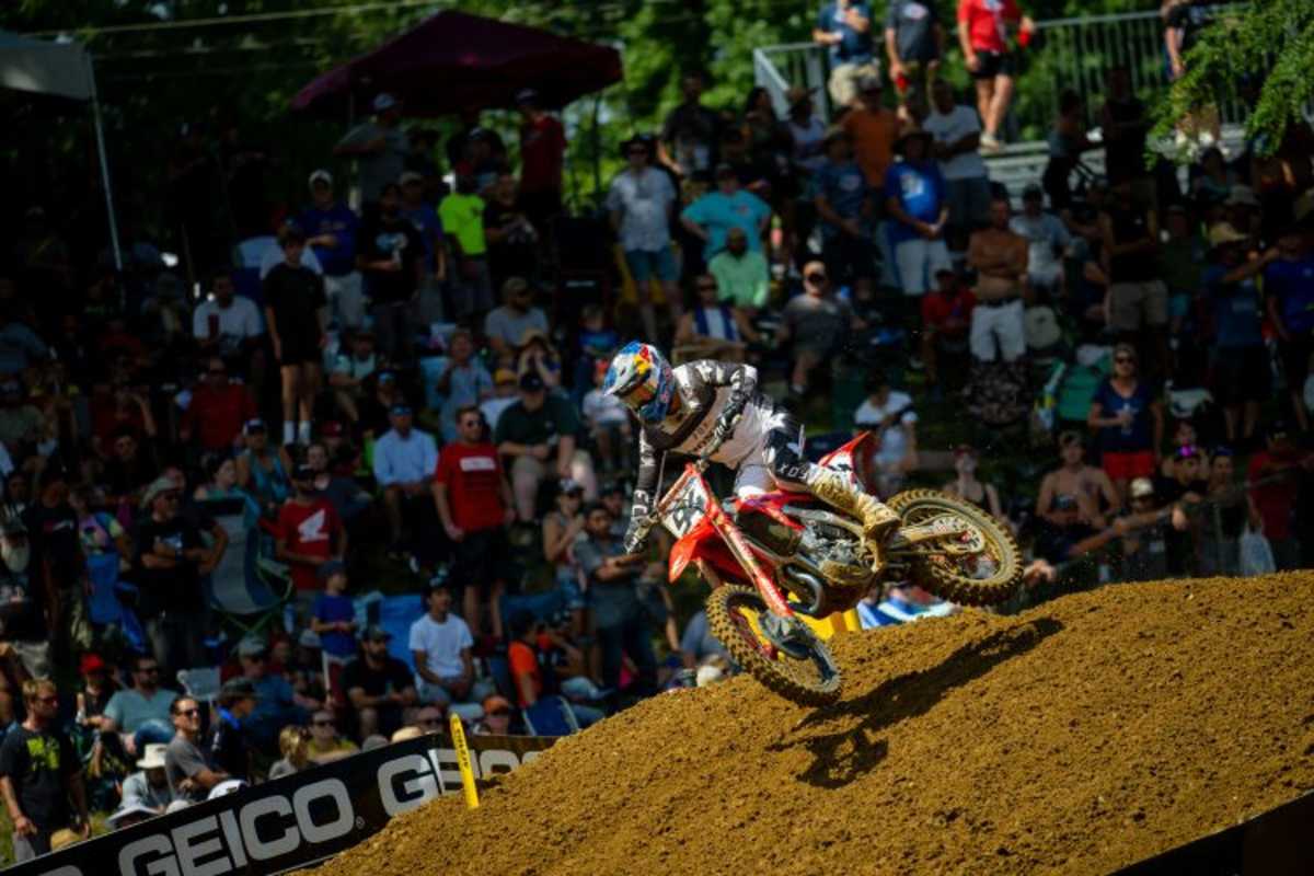 Immer flach über die Hügel segeln: Roczen verfügt über eine brillante Technik