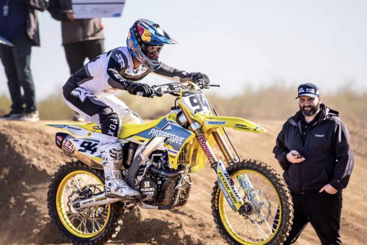 Roczen auf Suzuki ergibt ein vertrautes Bild