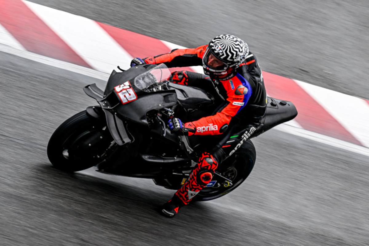 Lorenzo Savadori testete den neuen Aprilia-Kniff 