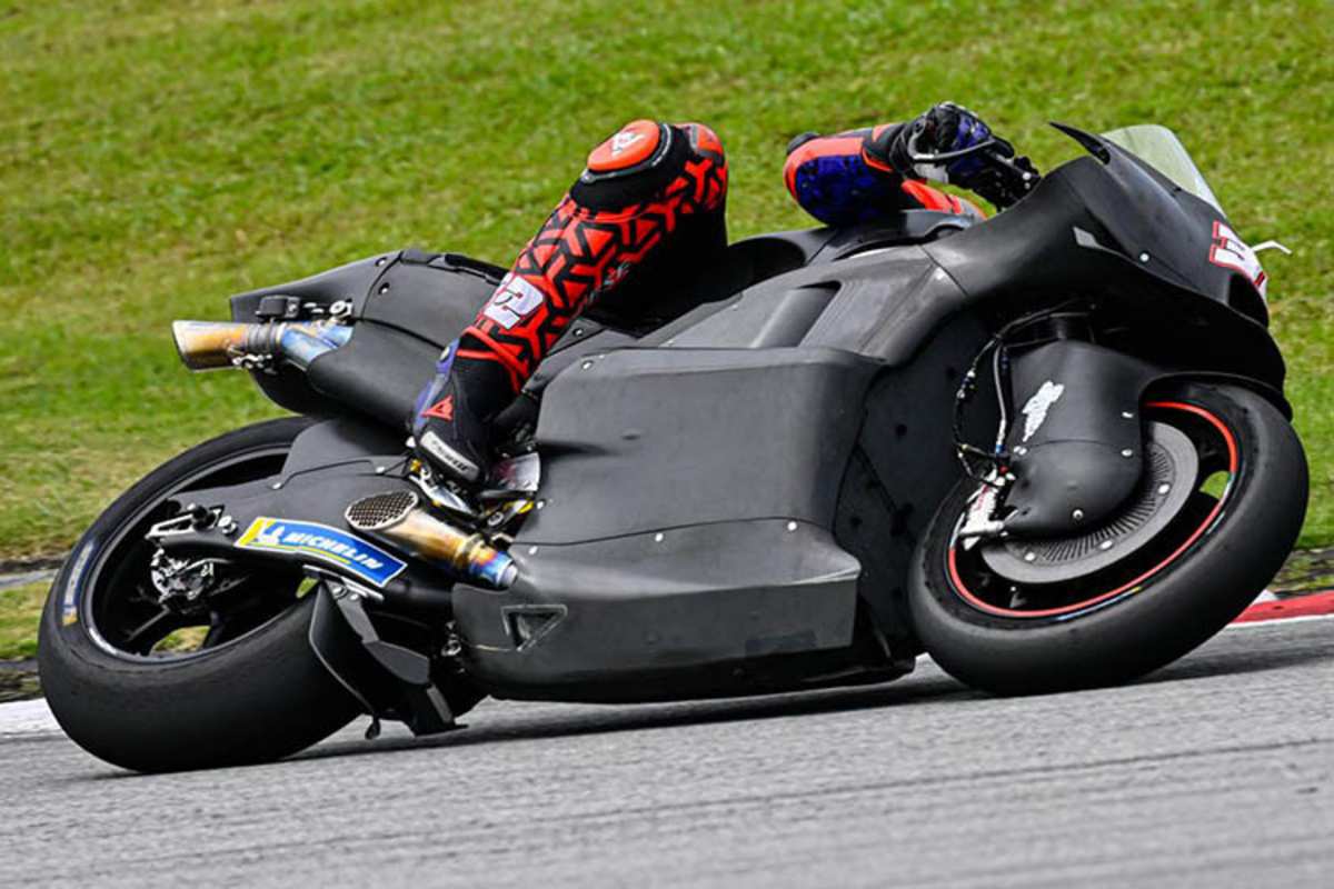 Lorenzo Savadori auf der neuen Aprilia RS-GP 23