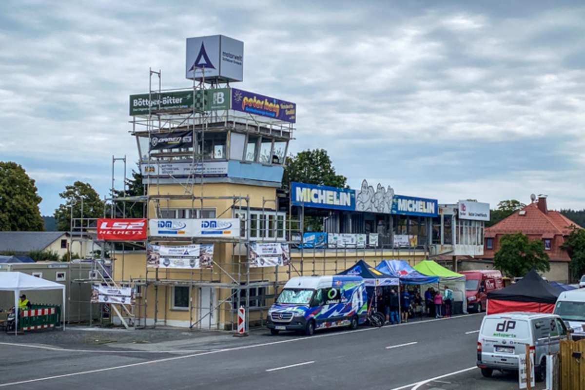 Baustelle im Fahrerlager