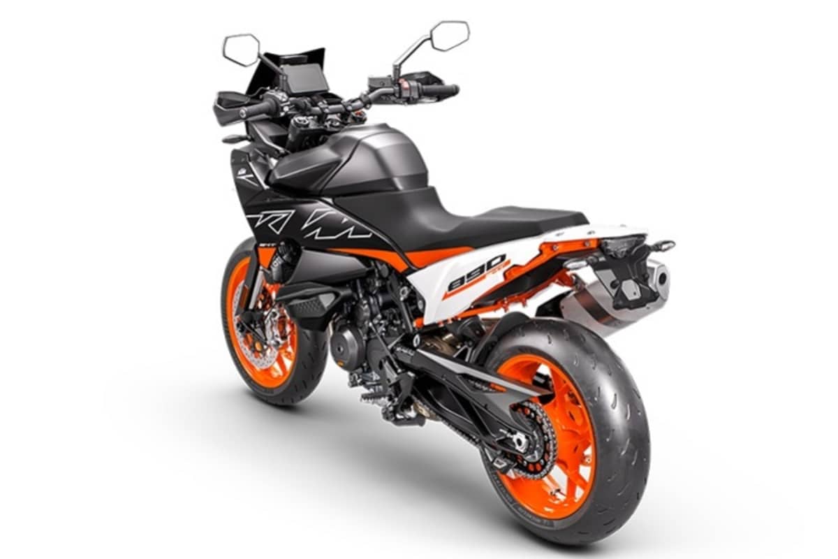 Das die meisten Fahrer von Reise-Enduros ausschliesslich auf Asphalt fahren, kann man ja gleich Asphalt-Räder einbauen