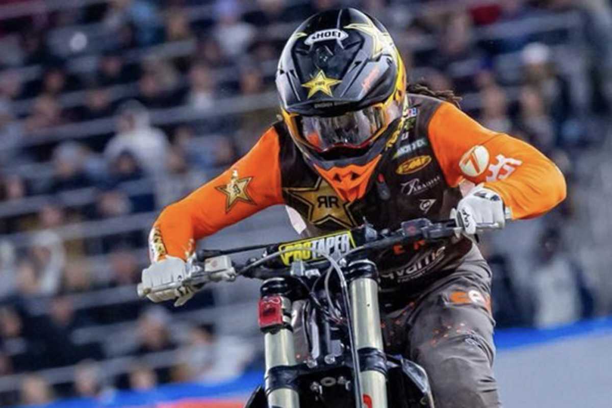 Das Nummernschild wurde bei dem Crash abgerissen