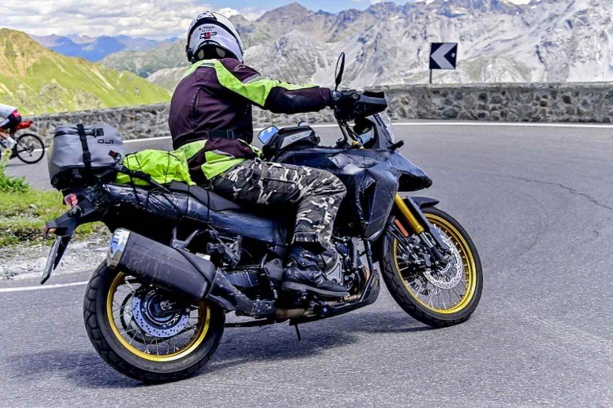 21er Voderrad und Drahtspeichenräder an der Reise-Enduro