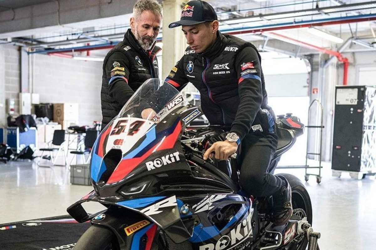 Toprak Razgatlioglu beim ersten Test mit BMW
