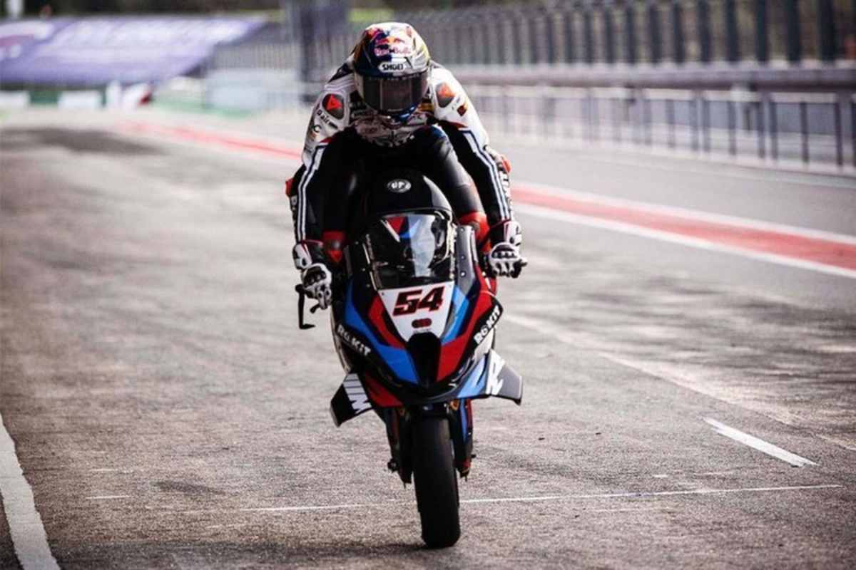 Toprak Razgatlioglu beim ersten Test mit BMW