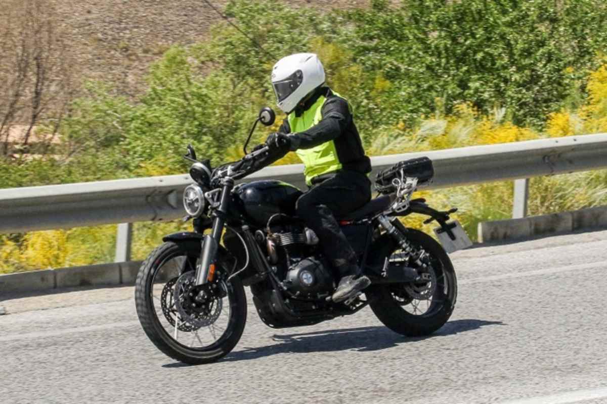 Kenner erblicken ein neues TFT-Instrument und einen geänderten, grösseren Tank