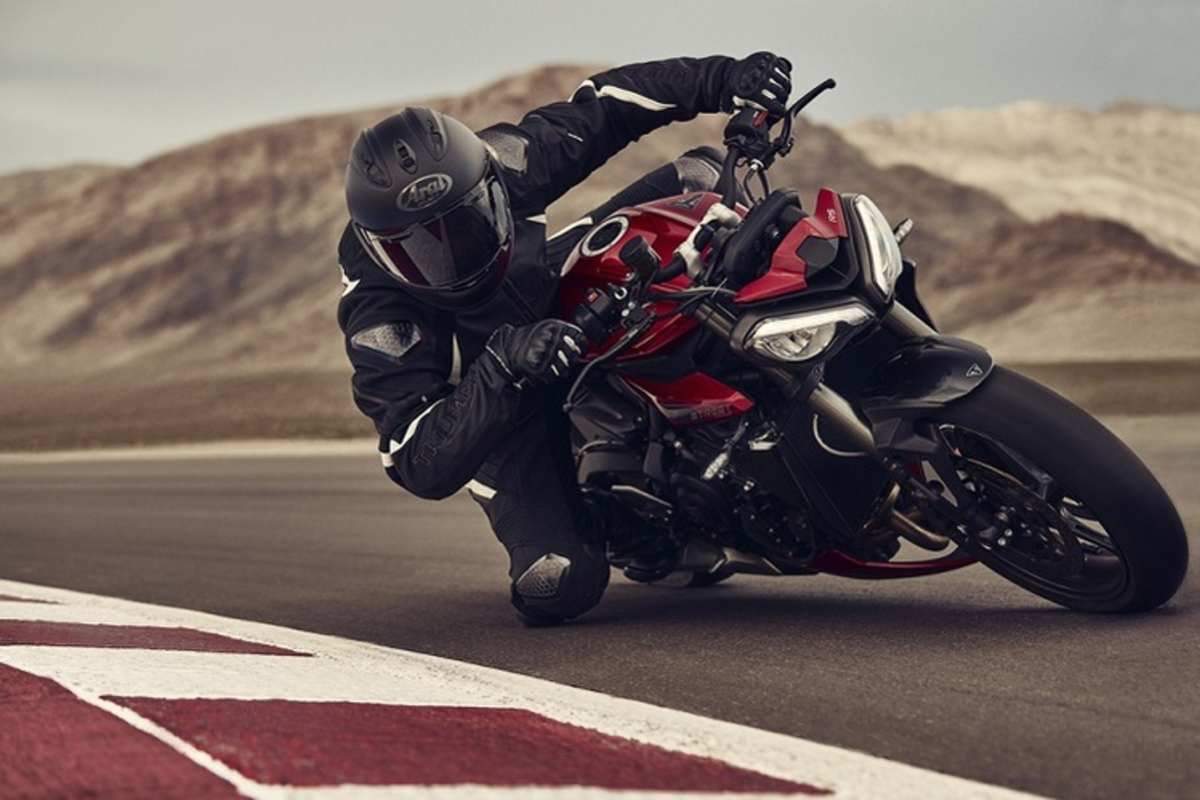 Triumph Street Triple 765 RS: Neue Front mit LED-Scheinwerfern und Tagfahrlicht