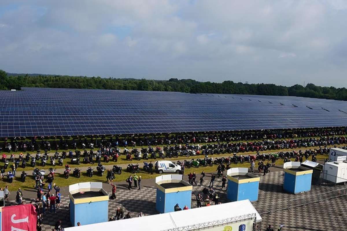 MotoGP-TT-Assen-2022: Es gibt riesige Motorradparkplätze