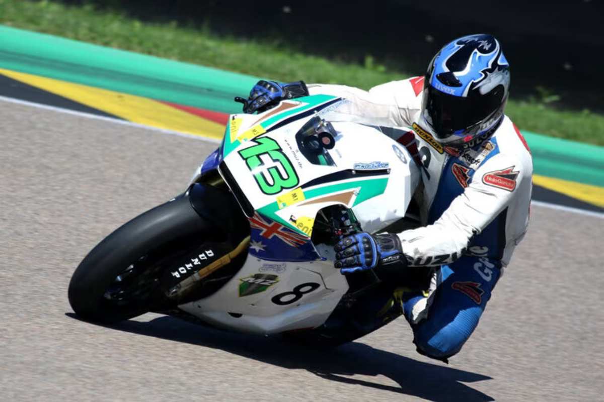 Martin Wimmer auf der Moto2-MZ bei der ADAC Sachsenring Classic-Veranstaltung