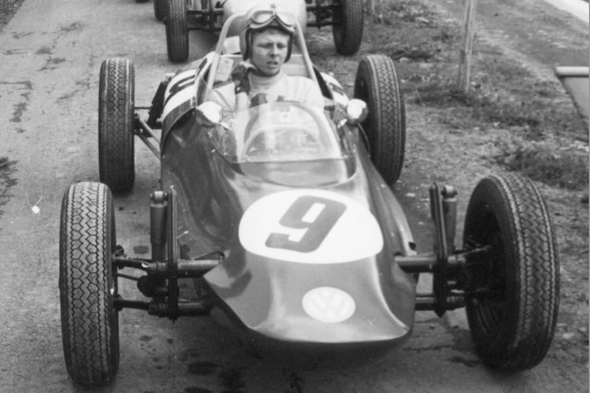 Schnell handelseinig: Renault-Sportchef Rolf Schmidt (links) und Dieter Glemser