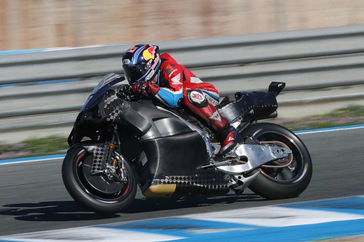 Besonders die Seitenverkleidung sticht ins Auge