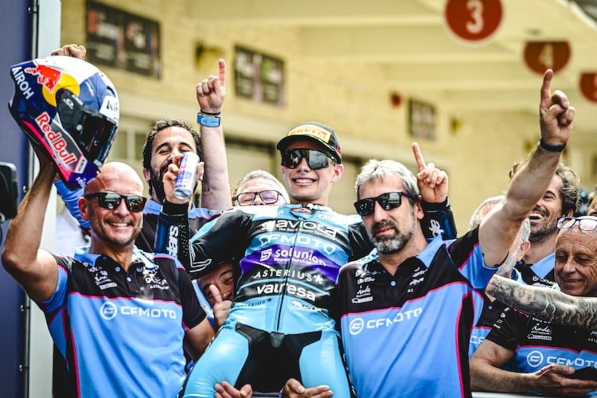 Nach dem Sieg fehlen David Alonso nur noch zwei Zähler zur Spitze der WM-Tabelle