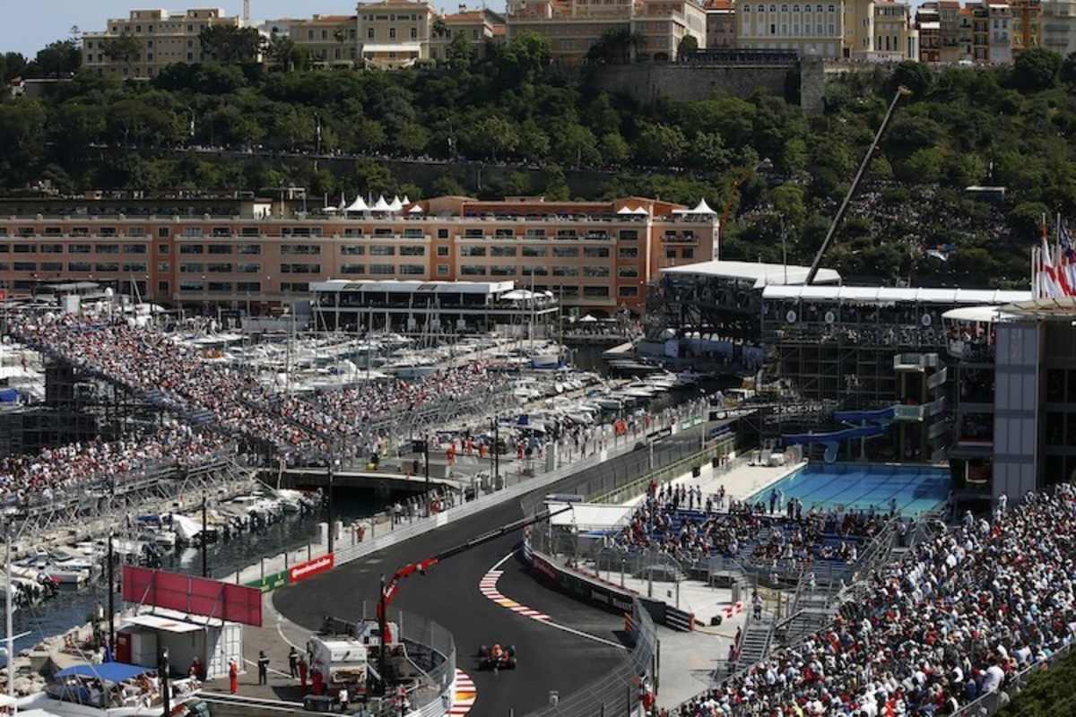 Die schnelle Schwimmbad-Passage